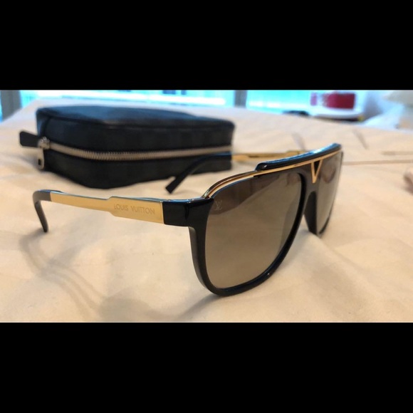 SUNGLASSES Louis Vuitton - Picture 4 of 4